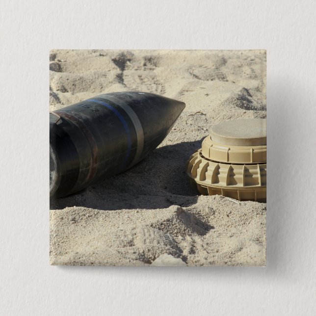 Bóton Quadrado 5.08cm Uma exibição estática de um shell de ordem convert (Frente)