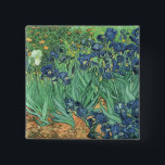 Bóton Quadrado 5.08cm Vincent van Gogh | Irlandeses, 1889<br><div class="desc">Irises,  1889 | por Vincent van Gogh | Art Location: J. Paul Getty Museum,  Los Angeles,  EUA | Artista neerlandês | Número de Coleção de Imagens: BAL40070</div>