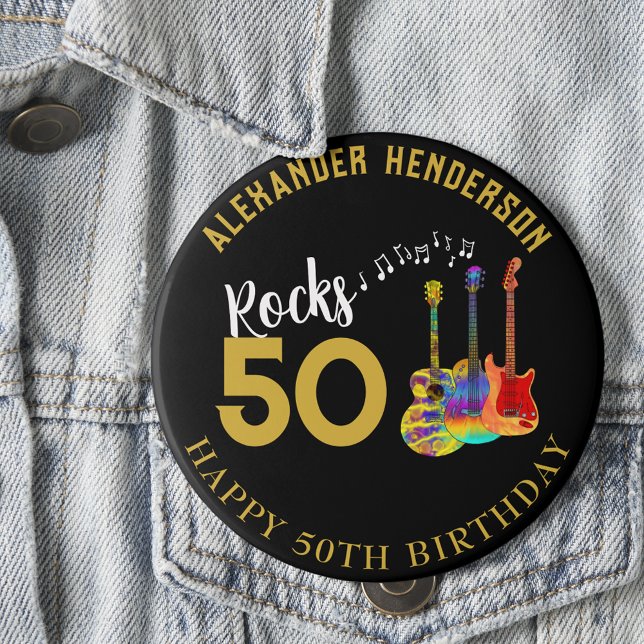 Bóton Redondo 10.16cm 50º Aniversário Nome Guitars Music Rock 50 (Rock and roll 50th birthday button personalized rocks 50 gold typography & funky psychedelic guitars)