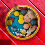Bóton Redondo 10.16cm Feliz Aniversário Foto Simples em Estrela<br><div class="desc">Este design simples e moderno é composto por tipografia de serifa e adiciona uma foto personalizada.</div>