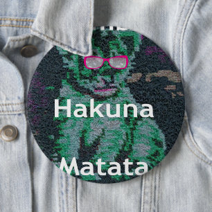 Bóton Redondo 15.24cm Leão Verde com Óculos Rosa Arte "Hakuna Matata"