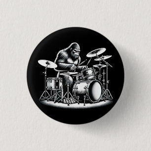Bóton Redondo 2.54cm Drummer Bigfoot Sasquatch Tocando Tambores Músico 