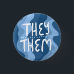 Bóton Redondo 2.54cm ELES/ELES Pronunciam Azul Colorido Manchado Colori<br><div class="desc">Decorre sua roupa com este botão de arte legal. Faz um presente excelente! Você pode personalizá-lo e adicionar texto também. Procure em meu compro muito mais cores e padrões! Avise-me se quiser algo personalizado também.</div>