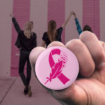 Bóton Redondo 2.54cm Folha de Fita de Consciência do Cancer da Mama<br><div class="desc">A fita cor-de-rosa tornou-se o símbolo universal do cancer da mama,  aumentando a sensibilização,  o apoio e juntando as mulheres em solidariedade.</div>