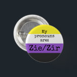 Bóton Redondo 2.54cm Meus pronomes são: Zie/Zir - Sinalizador Não Binár<br><div class="desc">Meus pronomes são: Zie/Zir - Sinalizador Não Binário</div>
