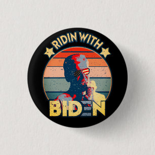Bóton Redondo 2.54cm Ridin' With Biden Eating Ice-Cream Retro Sunset