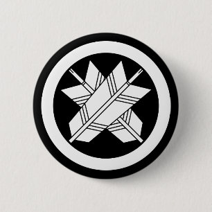 BÓTON REDONDO 5.08CM 丸 に 違 い 矢