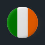 Bóton Redondo 5.08cm A bandeira de Ireland<br><div class="desc">A bandeira de Ireland é feita de linhas verdes,  brancas e alaranjadas. É um grande presente para aqueles que amam Ireland ou têm uma herança irlandesa. Este design está igualmente disponível em muitos outros produtos para que você escolha de.</div>