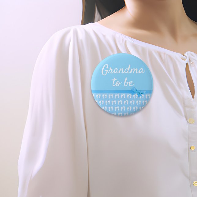 Bóton Redondo 5.08cm Avó Azul a ser Botão Chá de fraldas Pegadas (Criador carregado)