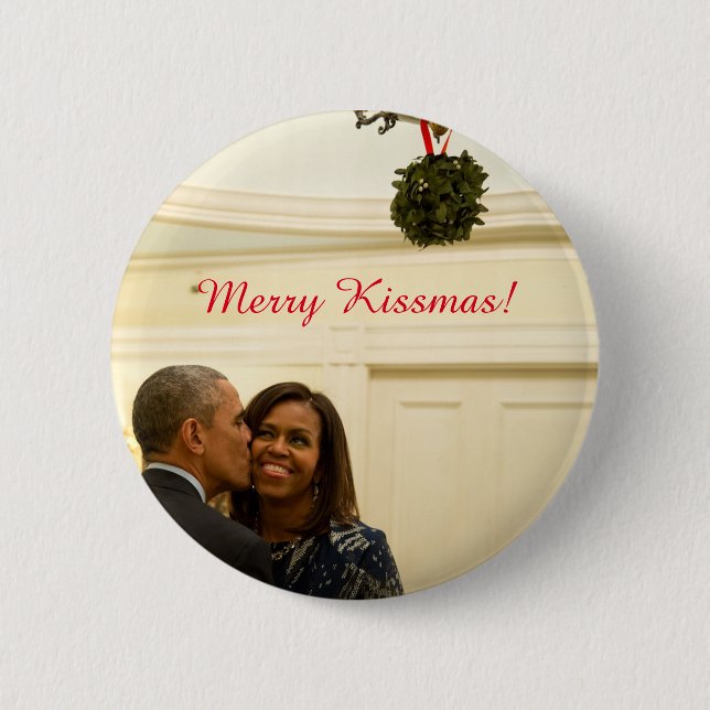 Bóton Redondo 5.08cm Barack e Michelle Feliz Kissmas - Botão (Frente)