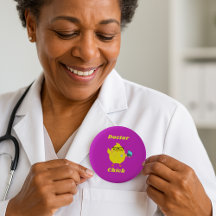 Botão Páscoa do Doutor Pintinho - Medicina Engraça