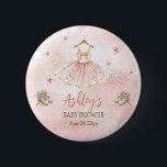 Bóton Redondo 5.08cm Chá de fraldas de Garota Ballerina Tutu, Rosa-Rosa<br><div class="desc">Um tutu de bailarina e borboletas,  Chá de fraldas de menina ou design de borboletas,  com álcool rosa e fundo rosa. Par com itens da nossa coleção de design "A Sweet Little Ballerina is On the Way & We are TUTU Excitated!".</div>