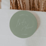 Bóton Redondo 5.08cm Chá de fraldas Verde Sage Whimsical<br><div class="desc">Apresentando nosso botão de chá de fraldas verde, perfeito para sua simples celebração moderna de boho em qualquer estação do ano! Este botão tem uma vibração boho-chica, neutra em relação ao gênero, com uma caligrafia elegante e um delicado design minimalista, fazer ideal para raparigas e rapazes. Além disso, é editável,...</div>