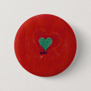 Bóton Redondo 5.08cm Coração verde em um fundo vermelho do grunge