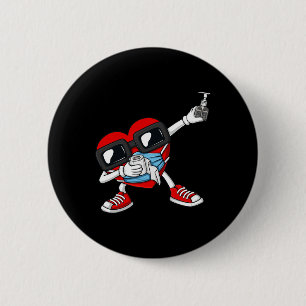 Bóton Redondo 5.08cm Dabbing Heart In A Mask Fun Dia de os namorados Da