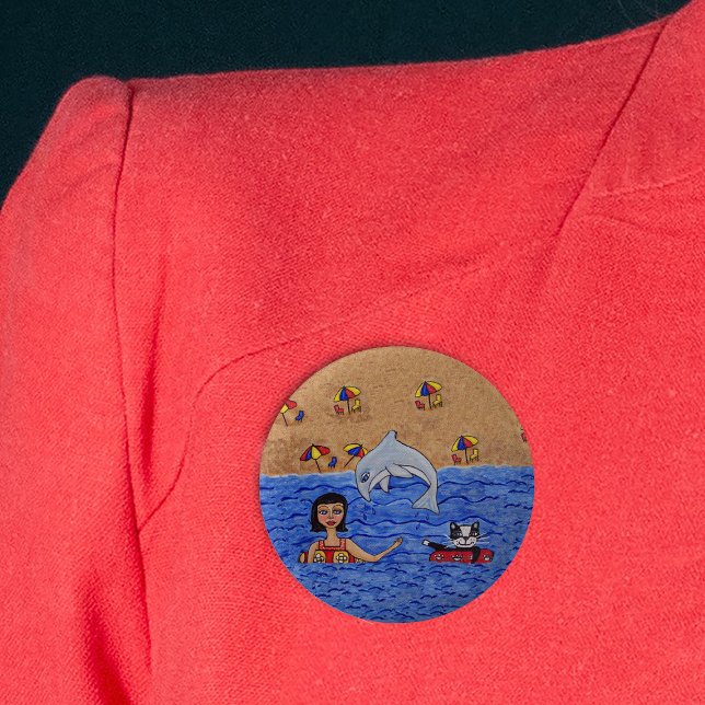 Bóton Redondo 5.08cm Dama de Arte Folclórica Gato Oceano de Praia Nadaç (Woman with cat inner tubes in ocean with jumping grey dolphin beach umbrellas on pin back button.)