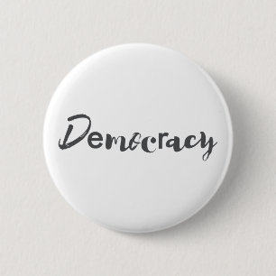 Bóton Redondo 5.08cm Democracia design criativa, legal, moderna e diver