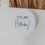 Bóton Redondo 5.08cm Gênero minimalista neutro É meu aniversário<br><div class="desc">Celebre o dia especial do seu pequeno com o nosso minimalista neutro em relação ao gênero, é o meu botão de aniversário, desenhado para crianças de todas as idades. Este produto é perfeito para aniversários em qualquer estação — primavera, verão, outono ou inverno — apresentando um design limpo, moderno, preto-e-branco...</div>