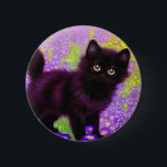 Bóton Redondo 5.08cm Gustav Klimt Black Kitten<br><div class="desc">Botão com um gatinho preto Gustav Klimt! Esta beleza de olhos largos se coloca num campo verde de flores roxas. Um presente pensativo para amantes de gatos e entusiastas de arte austríacos!</div>