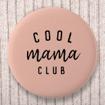 Bóton Redondo 5.08cm Legal Mama Club | Dia de as mães Cor-de-Rosa Pecad<br><div class="desc">Design de arte personalizada, simples e na moda, "legal mama club", na tipografia moderna minimalista, com uma letra manuscrita moderna num fundo pastel cor-de-rosa. O presente perfeito para a tua mãe legal no seu aniversário ou Dia de as mães! O slogan pode ser facilmente personalizado com seu próprio design, por...</div>