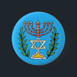Bóton Redondo 5.08cm Magen Persa David Menorah<br><div class="desc">Esta imagem foi adaptada de um antigo azulejo judeu persa e apresenta uma menorah com um Magen David (Estrela de David) enquadrado por ramos de oliveira. As imperfeições da imagem original pintada à mão foram preservadas.</div>