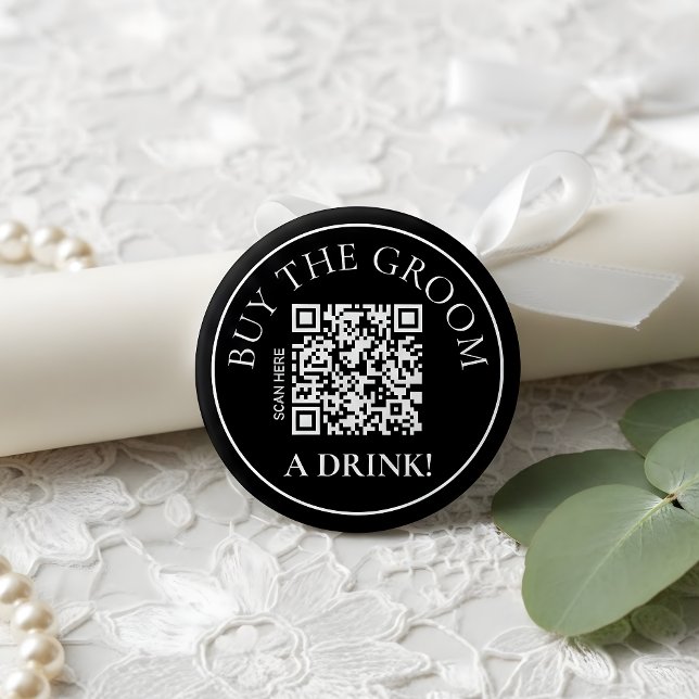 Bóton Redondo 5.08cm Modern Noir Buy the Groom a Drink QR Code (Criador carregado)