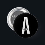 Bóton Redondo 5.08cm Monograma e Nome de Negrito Personalizado Moderno<br><div class="desc">Design de Monograma moderno com letra monográfica "A" personalizada e nome no estilo de letra sans serif moderno e negrito. Presente perfeito para ele,  presente de dia de os pais,  presente de padrinho de casamento e muito mais.</div>