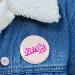 Bóton Redondo 5.08cm Pino do botão do logotipo rosa quente Vote Kamala<br><div class="desc">Vote Kamala Harris 2024 Botões Redondos do logotipo rosa-quente Neon Neon e cor-de-rosa-rosa com pincelada. Apoiado por Joe Biden,  Nancy Pelosi,  Chuck Schumer e Hakeem Jeffries,  bem como pela esmagadora maioria dos democratas eleitos.</div>