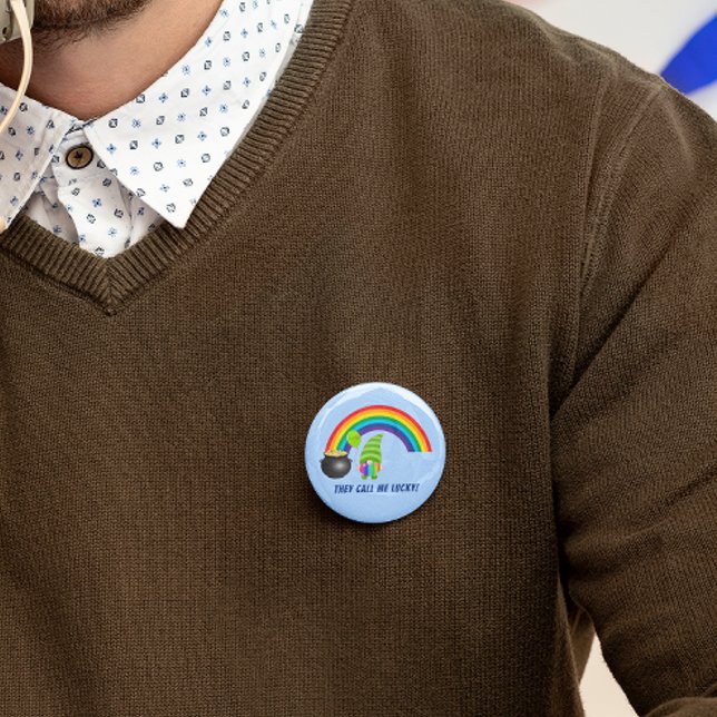 Bóton Redondo 5.08cm Rainbow Gnome Pot of Gold St Patricks Day Pin-Back (Rainbow Gnome Pot of Gold St Patrick's Day Pin-Back Button)