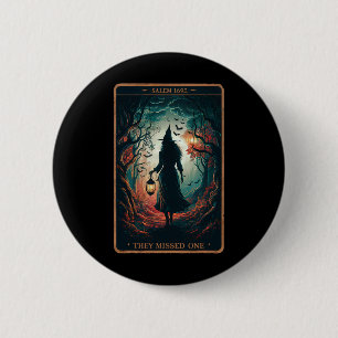 Bóton Redondo 5.08cm Salem 1692 Bruxa De Halloween Perderam Um Tarô C