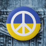 Bóton Redondo 5.08cm Símbolo ucraniano de paz Símbolo ucraniano anti-gu<br><div class="desc">Botão anti-guerra da Ucrânia com um símbolo branco de paz em um fundo azul e amarelo da bandeira da Ucrânia.</div>