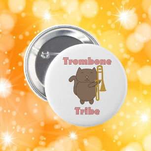 Bóton Redondo 5.08cm Tribo do Trombone Gato Marrom Letras Rosa