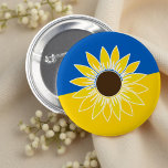 Bóton Redondo 5.08cm Ucrânia Bandeira Amarelo Girassol Flor Nacional<br><div class="desc">O design é azul e amarelo,  a bandeira da Ucrânia com a flor nacional do país,  o girassol. Um símbolo de esperança e de oração pela paz.</div>
