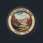 Bóton Redondo 5.08cm Zion National Park Illustration Viagem Art<br><div class="desc">Zion vetor trabalho de arte design. O parque é uma zona natural de Utah a sudoeste,  que se distingue pelos penhascos vermelhos íngremes de Zion Canyon.</div>