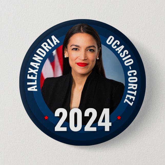 Bóton Redondo 7.62cm COA - Alexandria Ocasio-Cortez 2024 (Frente)
