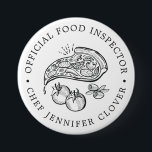 Bóton Redondo 7.62cm Inspetor oficial da Comida | Pizza Themed<br><div class="desc">Um botão de evento personalizado engraçado, mas clássico, adaptado ao seu chefe de cozinha certificado ou inspetor de comidas certificado. Sinta-se livre para experimentar com as diferentes opções de personalização. Use as funções de personalização para controlar o tamanho do texto, a fonte e outras opções. Divirta-se sendo criativo e fazer...</div>