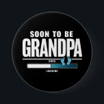 Bóton Redondo 7.62cm Mens Em Breve Ser Avô EST. 2025 Novo Avô<br><div class="desc">Mens Em Breve Ser Avô EST. 2025 Novo Avô</div>