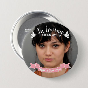 Bóton Redondo 7.62cm Na memória amorosa, foto de pomba branca de fita r