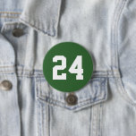 Bóton Redondo 7.62cm Número de Jersey, atleta verde e branco<br><div class="desc">Anime-se com a sua equipe desportiva favorita, jogador de futebol ou mostre seu orgulho escolar com um botão personalizado de espírito! Personalize com o número de camisa de um jogador ou outro texto personalizado. Perfeito para jogos de futebol, basquetebol, baseball e futebol! Crie pinos personalizados para o grupo inteiro, cheerleaderes,...</div>