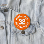 Bóton Redondo 7.62cm Orange and White Football Mãe Número Jersey<br><div class="desc">Anime-se com a sua equipe desportiva favorita, jogador de futebol ou mostre seu orgulho escolar com um botão personalizado de espírito! Adicione o nome da sua escola ou personalize com o nome de um jogador e o número de camisa. Perfeito para jogos de futebol, basquetebol, baseball e futebol! Crie pinos...</div>
