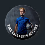 Bóton Redondo 7.62cm Sua Foto Esportiva | Botão de Foto Personalizado d<br><div class="desc">Botão de afixação personalizado com sua foto esportiva com nome personalizado, número do jogador e nome da equipe, escola, cidade, ano ou mensagem em tipografia colegial em negrito. Adequado para qualquer foto, cor, todas as idades, qualquer esporte. Teste-o para ver como está! Para fazer mais edições, digite a ferramenta design,...</div>