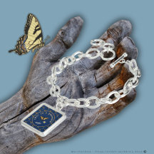 Perdido em Quatrain por Adiela Akoo - Charm