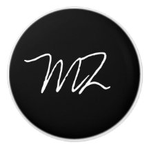 Branco Monograma em Preto