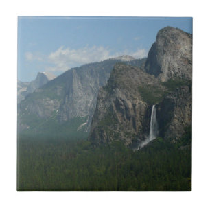 Bridalveil Falls and Half Dome em Yosemite