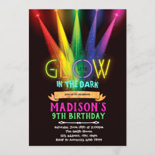 Brilho no convite de aniversário escuro