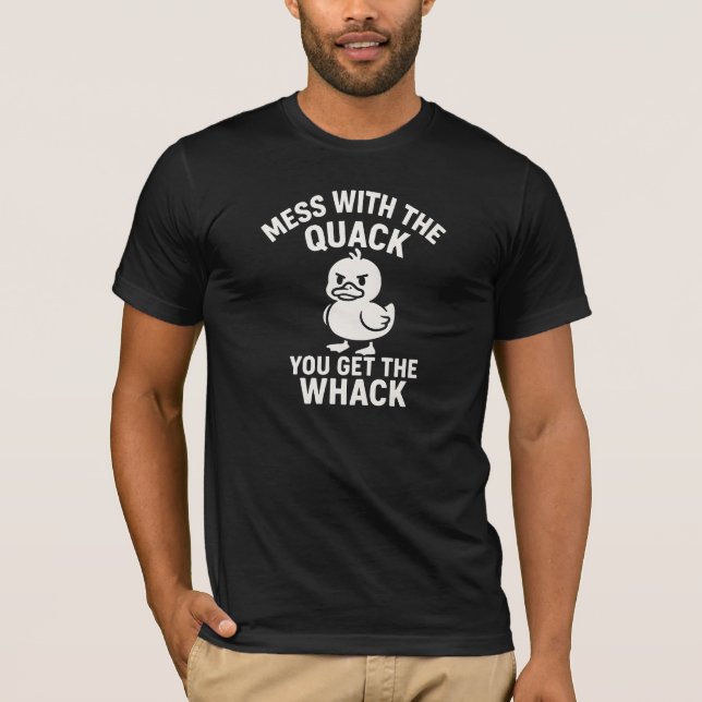 Brincando Com A Camiseta Pun Com O Pato Quack (Frente)