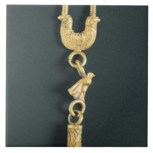 Brinco Dourado com o pendente gota-dado forma no