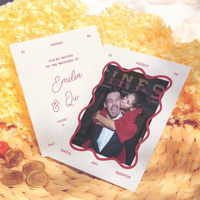 Budget Wavy Frame Retro Photo Wedding Invitation (Criador carregado)