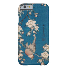 Bullfinch em um Branch de Cereja Fragmentando por 