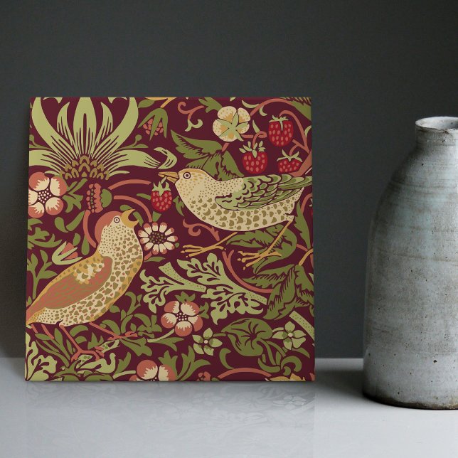 Burgundy Red William Morris Strawberry Thef (Criador carregado)